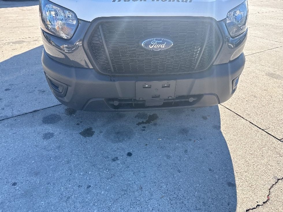 Cargo Van (Panel Van)-Light and Medium Duty Trucks-Ford-2022-Transit 250-Tampa-FL-87,760\n\t\tmiles-$ 37,000 - Image 31