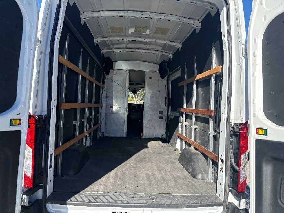 Cargo Van (Panel Van)-Light and Medium Duty Trucks-Ford-2022-Transit 250-Tampa-FL-87,760\n\t\tmiles-$ 37,000 - Image 9