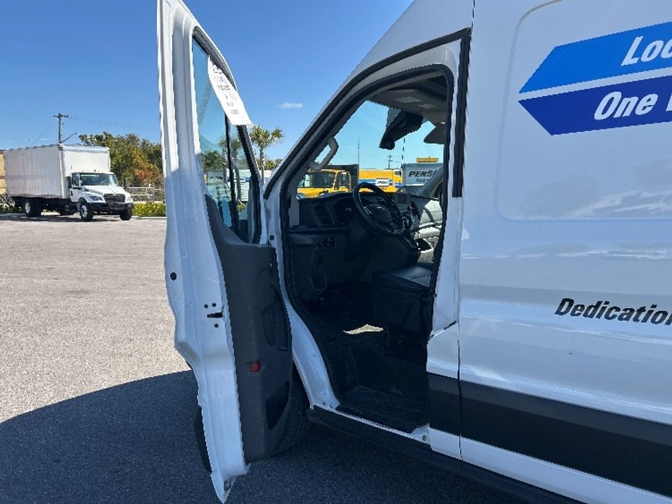 Cargo Van (Panel Van)-Light and Medium Duty Trucks-Ford-2022-Transit 250-Tampa-FL-95,061\n\t\tmiles-$ 36,500 - Image 15