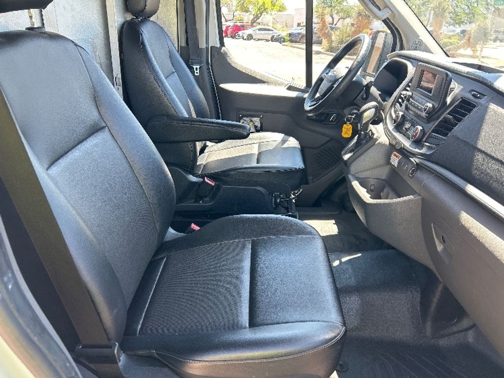 Cargo Van (Panel Van)-Light and Medium Duty Trucks-Ford-2022-Transit 250-Tempe-AZ-97,802\n\t\tmiles-$ 36,000 - Image 22
