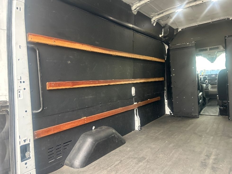 Cargo Van (Panel Van)-Light and Medium Duty Trucks-Ford-2022-Transit 250-Torrance-CA-100,127\n\t\tmiles-$ 36,500 - Image 11