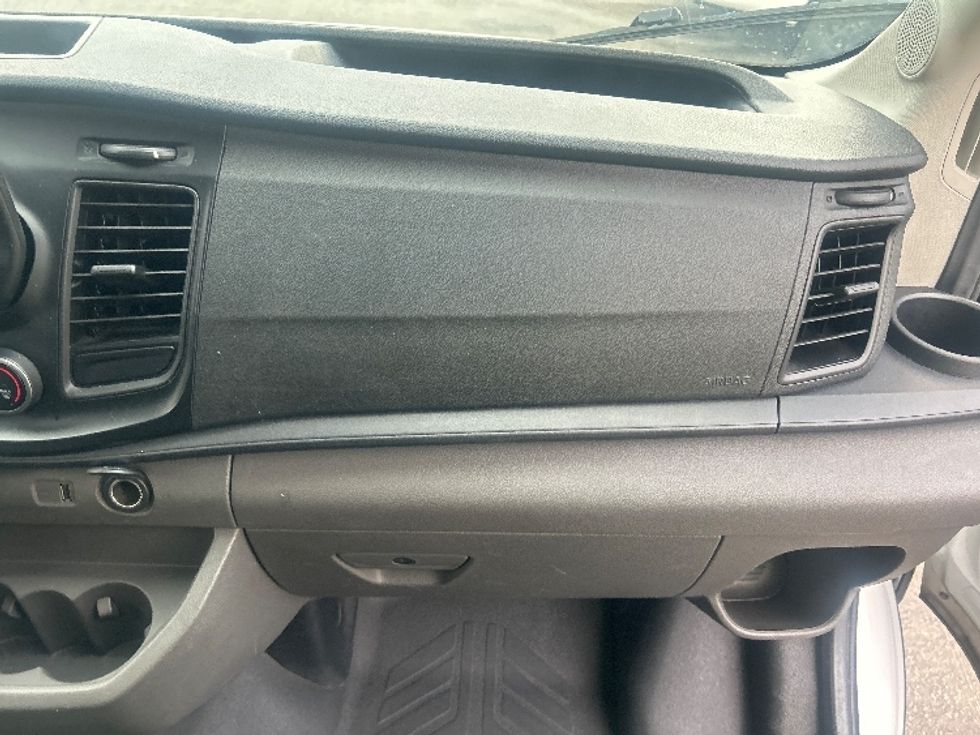 Cargo Van (Panel Van)-Light and Medium Duty Trucks-Ford-2022-Transit 250-Torrance-CA-100,127\n\t\tmiles-$ 36,500 - Image 20