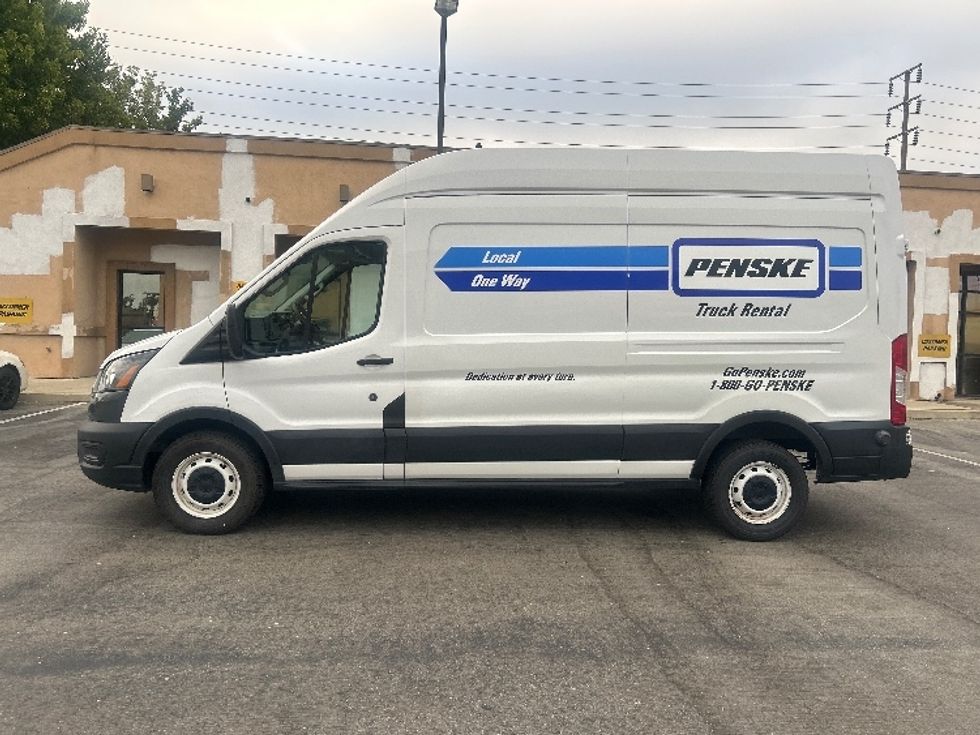 Cargo Van (Panel Van)-Light and Medium Duty Trucks-Ford-2022-Transit 250-Torrance-CA-100,127\n\t\tmiles-$ 36,500 - Image 4