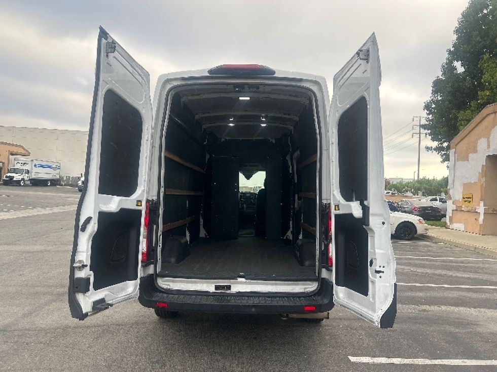 Cargo Van (Panel Van)-Light and Medium Duty Trucks-Ford-2022-Transit 250-Torrance-CA-100,127\n\t\tmiles-$ 36,500 - Image 8