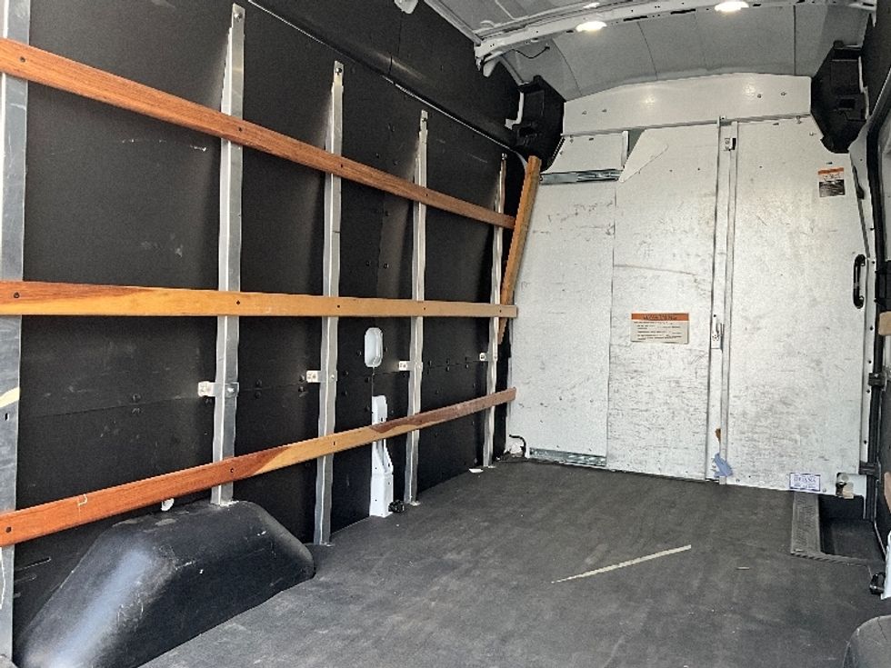 Cargo Van (Panel Van)-Light and Medium Duty Trucks-Ford-2022-Transit 250-Torrance-CA-135,711\n\t\tmiles-$ 31,000 - Image 10