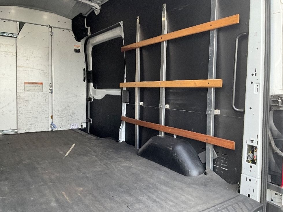 Cargo Van (Panel Van)-Light and Medium Duty Trucks-Ford-2022-Transit 250-Torrance-CA-135,711\n\t\tmiles-$ 31,000 - Image 11