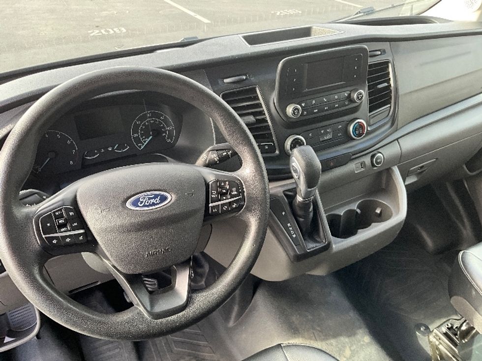 Cargo Van (Panel Van)-Light and Medium Duty Trucks-Ford-2022-Transit 250-Torrance-CA-135,711\n\t\tmiles-$ 31,000 - Image 17