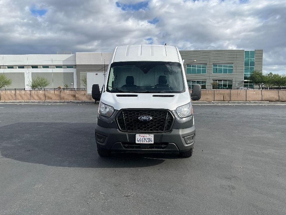 Cargo Van (Panel Van)-Light and Medium Duty Trucks-Ford-2022-Transit 250-Torrance-CA-135,711\n\t\tmiles-$ 31,000 - Image 2