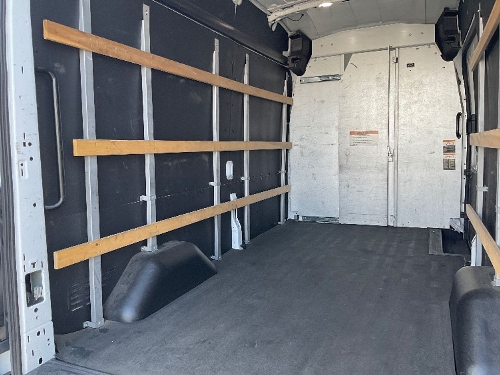 Cargo Van (Panel Van)-Light and Medium Duty Trucks-Ford-2022-Transit 250-Torrance-CA-149,167\n\t\tmiles-$ 29,000 - Image 10