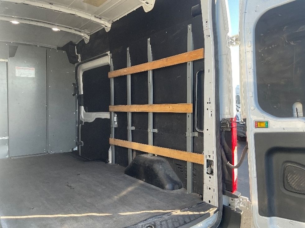 Cargo Van (Panel Van)-Light and Medium Duty Trucks-Ford-2022-Transit 250-Torrance-CA-64,994\n\t\tmiles-$ 38,250 - Image 12
