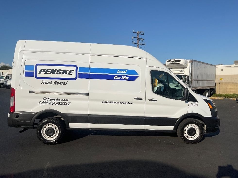 Cargo Van (Panel Van)-Light and Medium Duty Trucks-Ford-2022-Transit 250-Torrance-CA-64,994\n\t\tmiles-$ 38,250 - Image 15