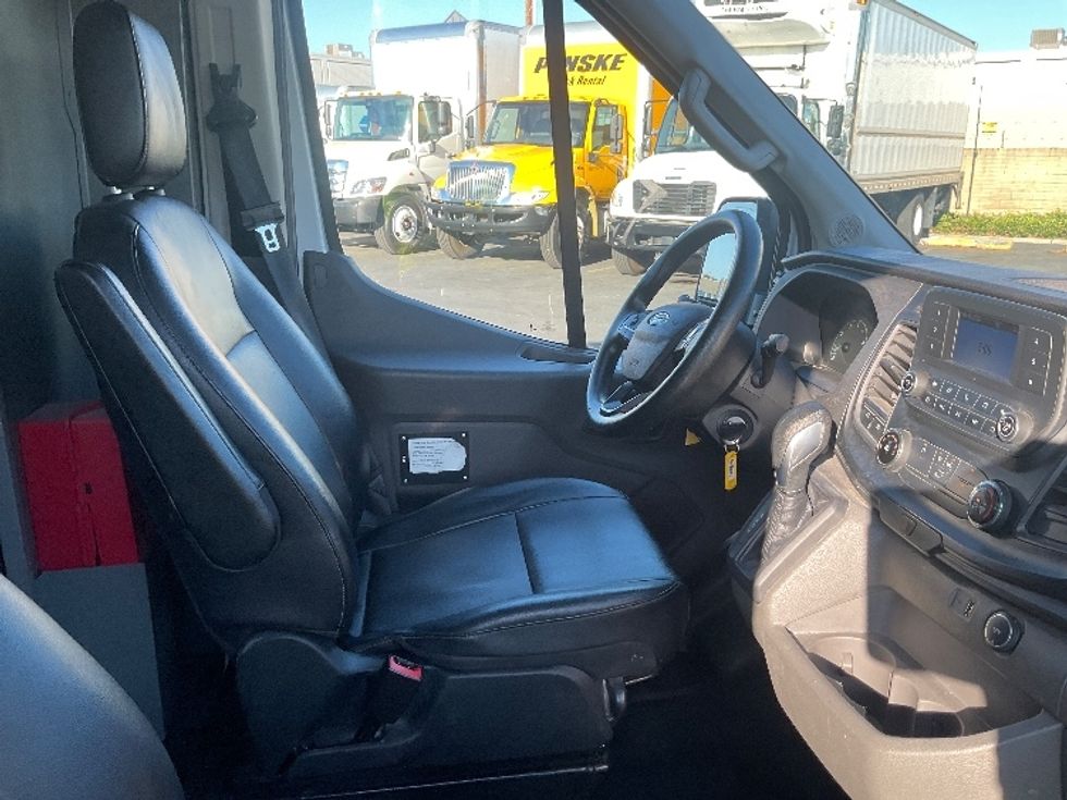 Cargo Van (Panel Van)-Light and Medium Duty Trucks-Ford-2022-Transit 250-Torrance-CA-64,994\n\t\tmiles-$ 38,250 - Image 22