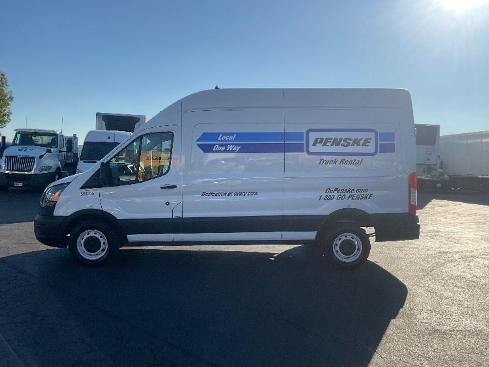 Cargo Van (Panel Van)-Light and Medium Duty Trucks-Ford-2022-Transit 250-Torrance-CA-64,994\n\t\tmiles-$ 38,250 - Image 4
