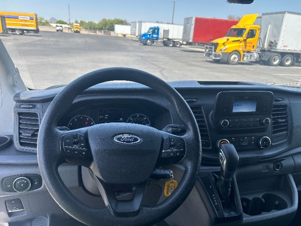 Cargo Van (Panel Van)-Light and Medium Duty Trucks-Ford-2022-Transit 250-Tucson-AZ-91,865\n\t\tmiles-$ 37,250 - Image 17