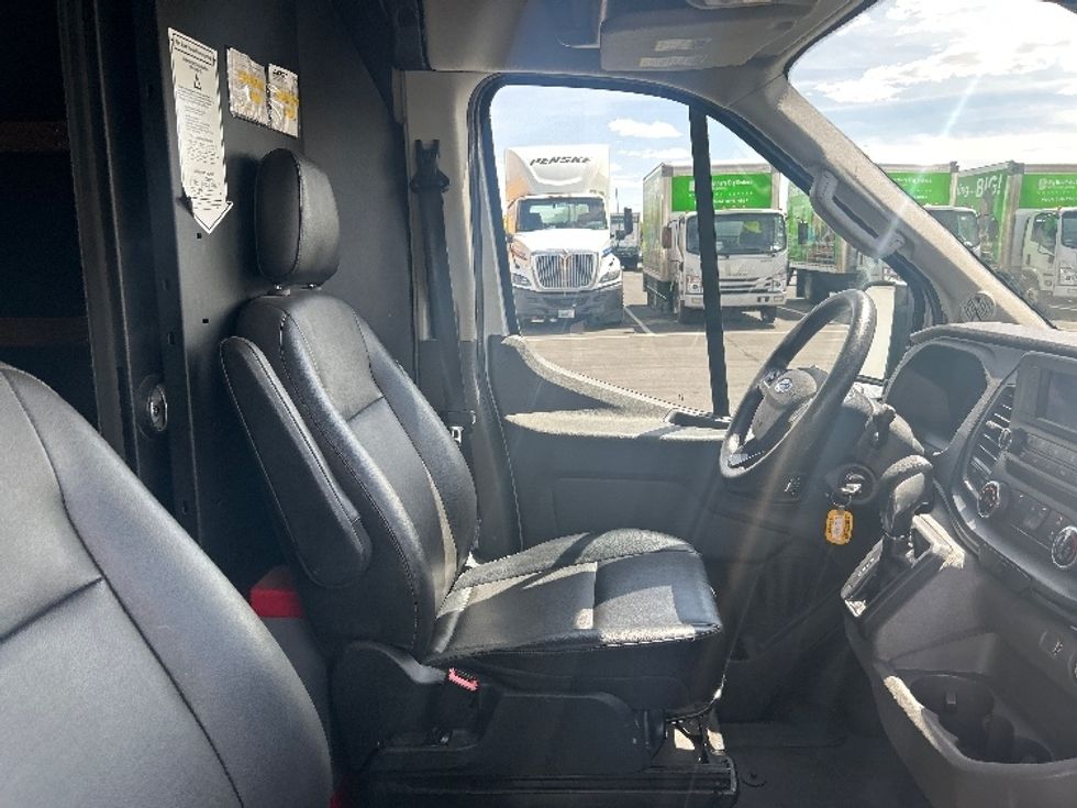 Cargo Van (Panel Van)-Light and Medium Duty Trucks-Ford-2022-Transit 250-Tucson-AZ-92,000\n\t\tmiles-$ 36,750 - Image 21