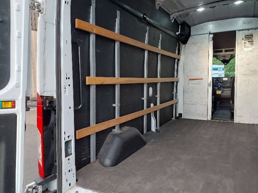 Cargo Van (Panel Van)-Light and Medium Duty Trucks-Ford-2022-Transit 250-Tukwila-WA-75,922\n\t\tmiles-$ 39,750 - Image 10