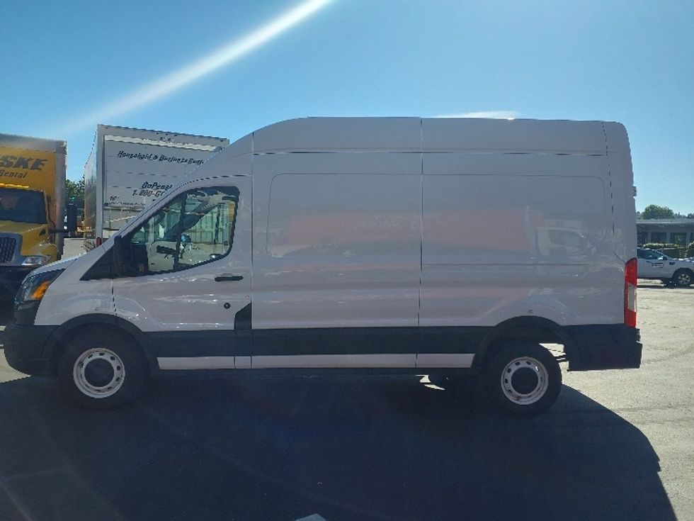 Cargo Van (Panel Van)-Light and Medium Duty Trucks-Ford-2022-Transit 250-Tukwila-WA-75,922\n\t\tmiles-$ 39,750 - Image 4