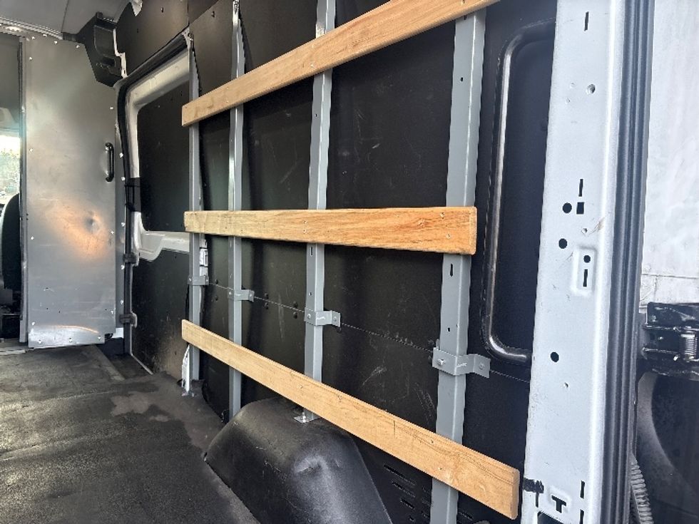 Cargo Van (Panel Van)-Light and Medium Duty Trucks-Ford-2022-Transit 250-Tukwila-WA-89,373\n\t\tmiles-$ 38,000 - Image 10