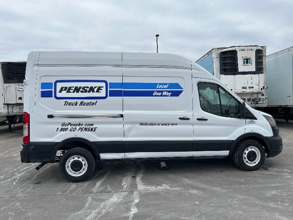 Cargo Van (Panel Van)-Light and Medium Duty Trucks-Ford-2022-Transit 250-West Fargo-ND-99,720\n\t\tmiles-$ 35,750 - Image 10