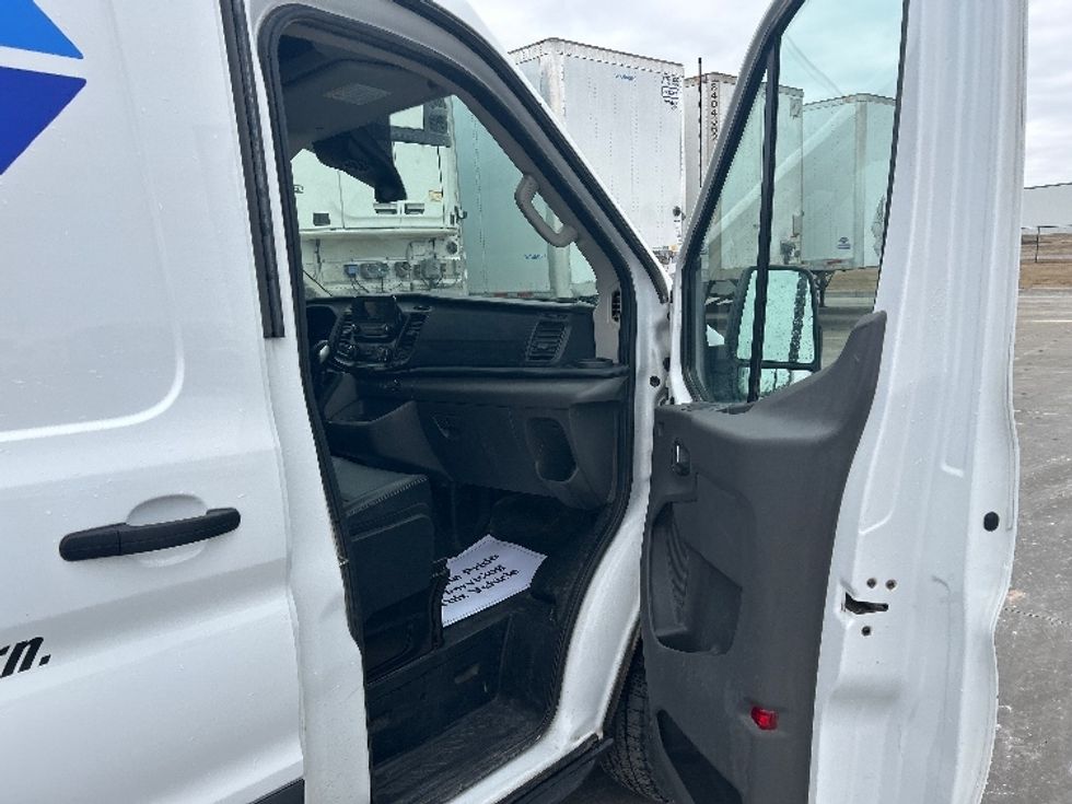 Cargo Van (Panel Van)-Light and Medium Duty Trucks-Ford-2022-Transit 250-West Fargo-ND-99,720\n\t\tmiles-$ 35,750 - Image 14