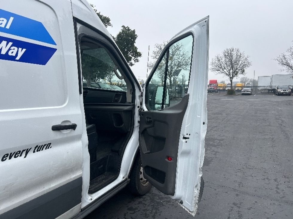 Cargo Van (Panel Van)-Light and Medium Duty Trucks-Ford-2022-Transit 250-West Sacramento-CA-103,534\n\t\tmiles-$ 36,250 - Image 17