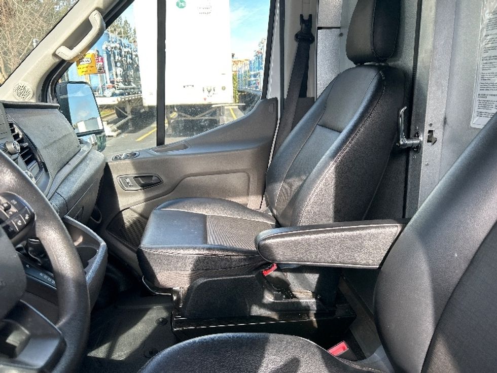 Cargo Van (Panel Van)-Light and Medium Duty Trucks-Ford-2022-Transit 250-West Sacramento-CA-92,146\n\t\tmiles-$ 40,250 - Image 19