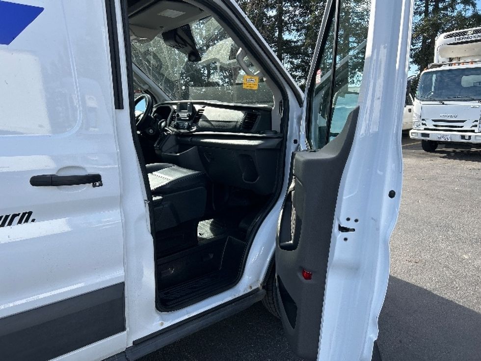 Cargo Van (Panel Van)-Light and Medium Duty Trucks-Ford-2022-Transit 250-West Sacramento-CA-92,146\n\t\tmiles-$ 40,250 - Image 20