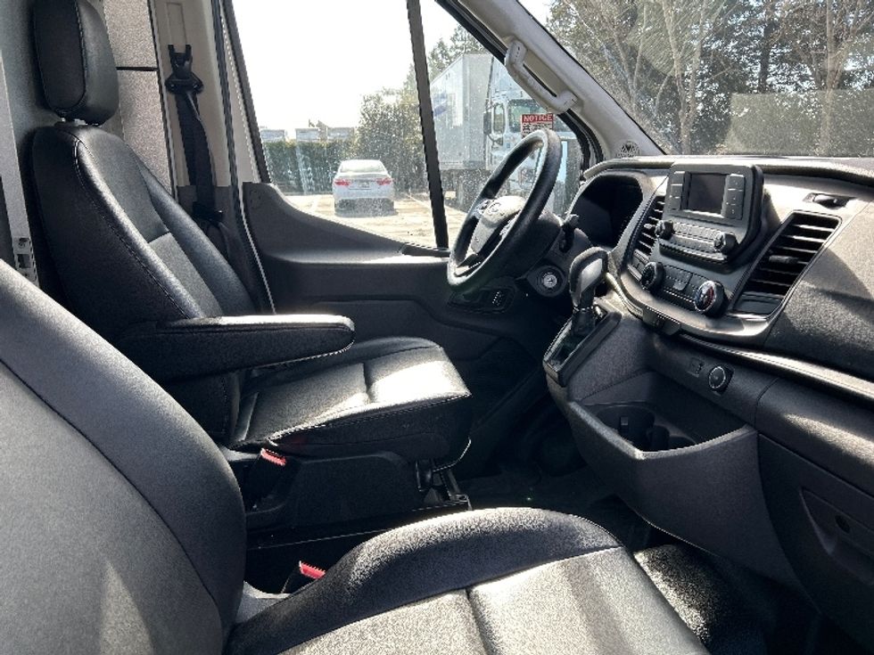 Cargo Van (Panel Van)-Light and Medium Duty Trucks-Ford-2022-Transit 250-West Sacramento-CA-92,146\n\t\tmiles-$ 40,250 - Image 22