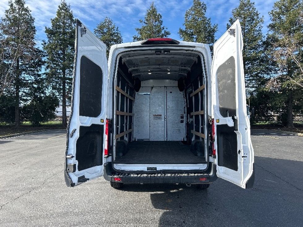 Cargo Van (Panel Van)-Light and Medium Duty Trucks-Ford-2022-Transit 250-West Sacramento-CA-92,146\n\t\tmiles-$ 40,250 - Image 8