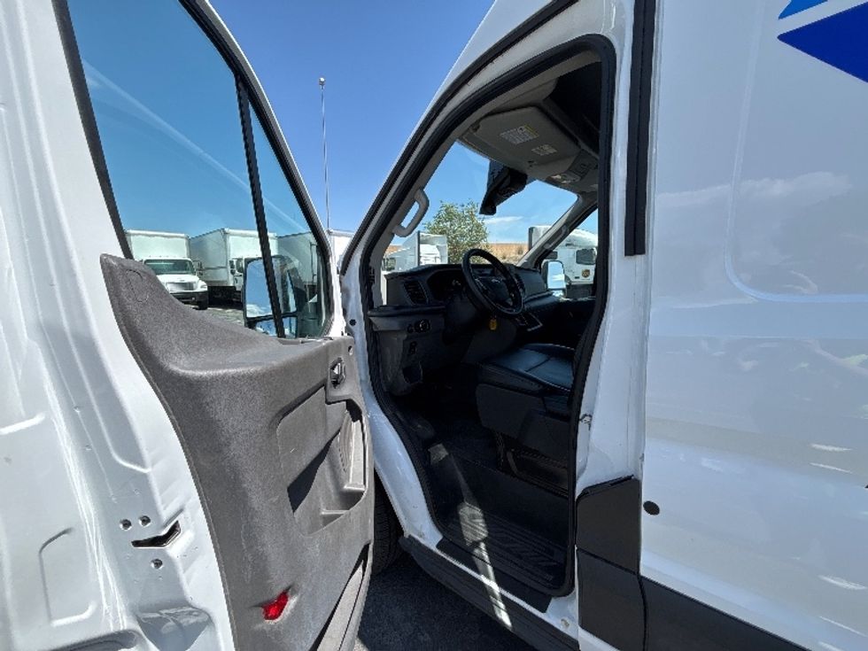 Cargo Van (Panel Van)-Light and Medium Duty Trucks-Ford-2022-Transit 250-West Valley City-UT-90,580\n\t\tmiles-$ 38,250 - Image 16