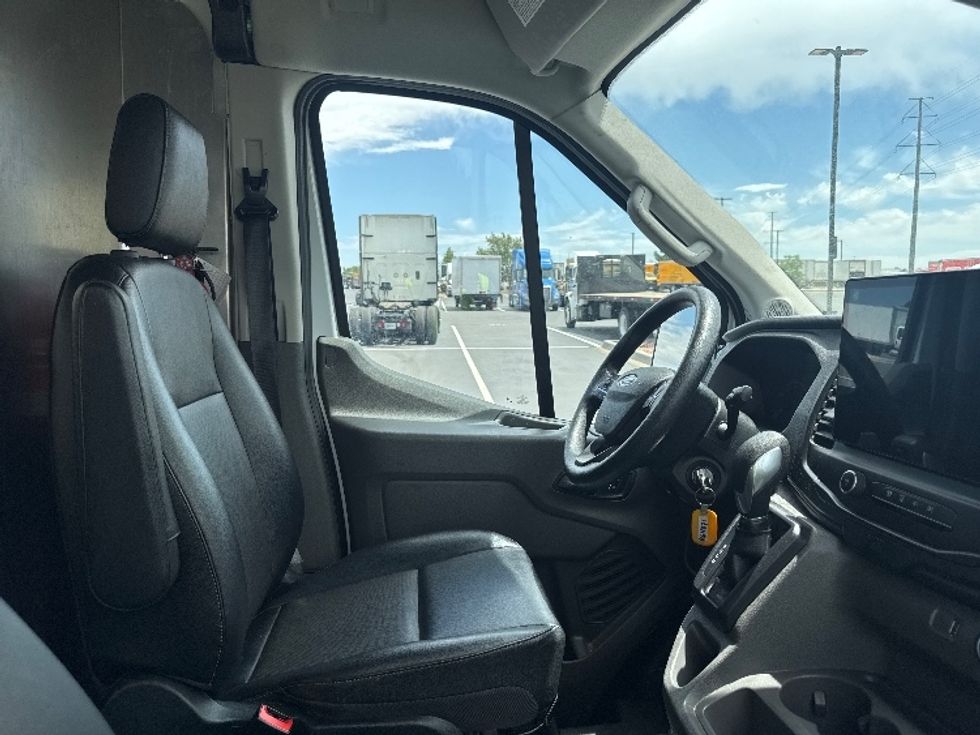 Cargo Van (Panel Van)-Light and Medium Duty Trucks-Ford-2022-Transit 350-Aurora-CO-49,617\n\t\tmiles-$ 46,000 - Image 21