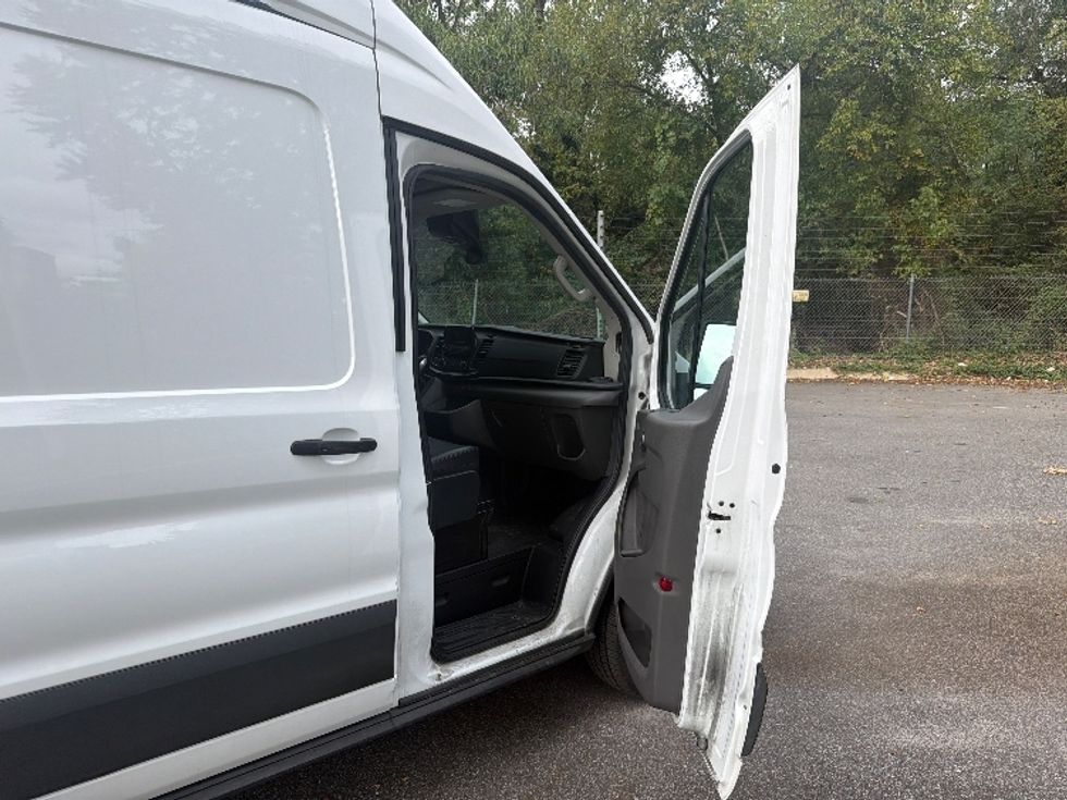 Cargo Van (Panel Van)-Light and Medium Duty Trucks-Ford-2022-Transit 350-Baltimore-MD-112,443\n\t\tmiles-$ 31,000 - Image 17