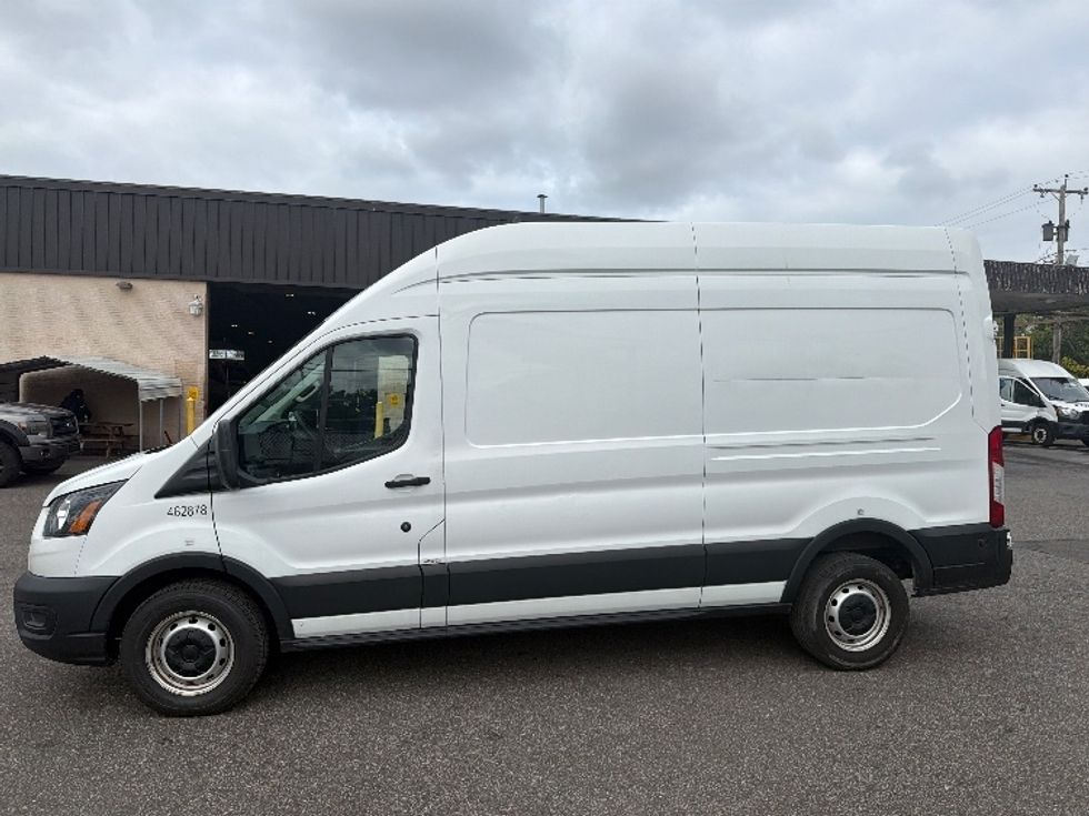 Cargo Van (Panel Van)-Light and Medium Duty Trucks-Ford-2022-Transit 350-Baltimore-MD-112,443\n\t\tmiles-$ 31,000 - Image 4