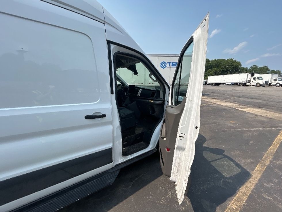 Cargo Van (Panel Van)-Light and Medium Duty Trucks-Ford-2022-Transit 350-Braintree-MA-15,034\n\t\tmiles-$ 48,500 - Image 17