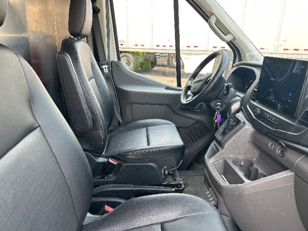 Cargo Van (Panel Van)-Light and Medium Duty Trucks-Ford-2022-Transit 350-Braintree-MA-15,034\n\t\tmiles-$ 48,500 - Image 19