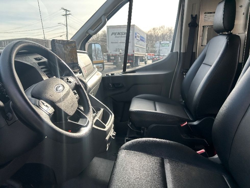Cargo Van (Panel Van)-Light and Medium Duty Trucks-Ford-2022-Transit 350-Braintree-MA-17,715\n\t\tmiles-$ 45,000 - Image 18