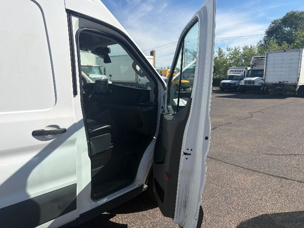 Cargo Van (Panel Van)-Light and Medium Duty Trucks-Ford-2022-Transit 350-Brooklyn Park-MN-15,317\n\t\tmiles-$ 46,000 - Image 16