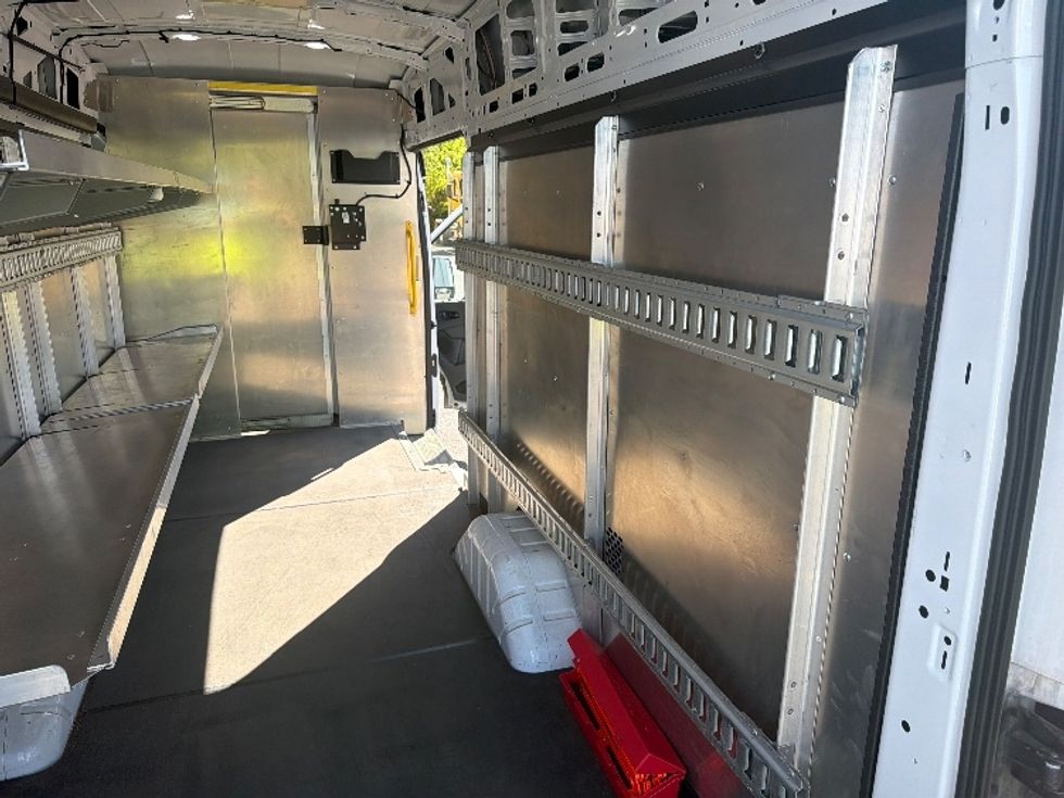 Cargo Van (Panel Van)-Light and Medium Duty Trucks-Ford-2022-Transit 350-Brooklyn Park-MN-15,317\n\t\tmiles-$ 46,000 - Image 9