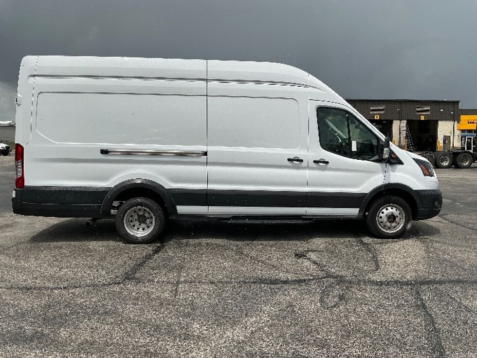 Cargo Van (Panel Van)-Light and Medium Duty Trucks-Ford-2022-Transit 350-Dallas-TX-26,629\n\t\tmiles-$ 48,250 - Image 12