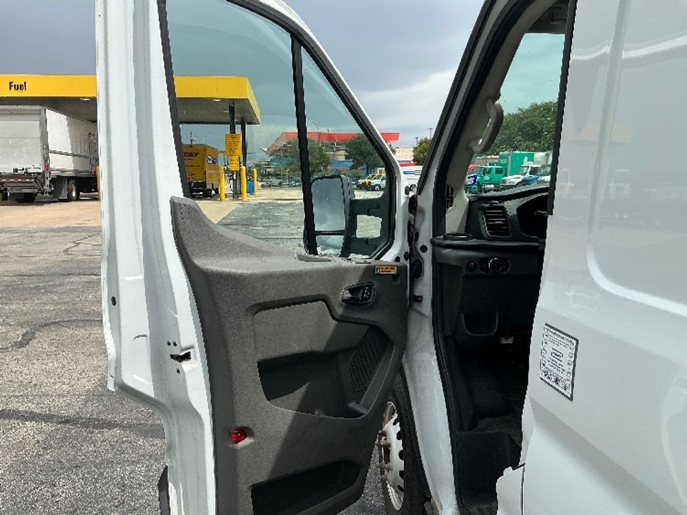 Cargo Van (Panel Van)-Light and Medium Duty Trucks-Ford-2022-Transit 350-Dallas-TX-26,629\n\t\tmiles-$ 48,250 - Image 13
