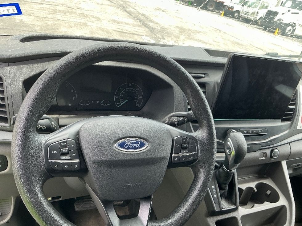 Cargo Van (Panel Van)-Light and Medium Duty Trucks-Ford-2022-Transit 350-Dallas-TX-26,629\n\t\tmiles-$ 48,250 - Image 15