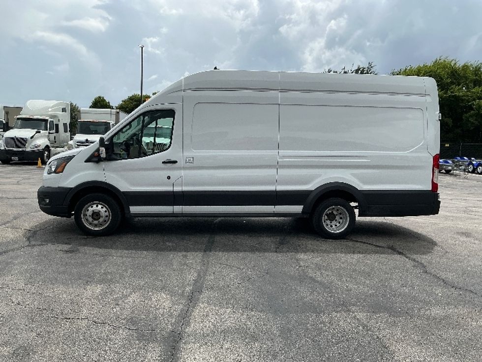Cargo Van (Panel Van)-Light and Medium Duty Trucks-Ford-2022-Transit 350-Dallas-TX-26,629\n\t\tmiles-$ 48,250 - Image 4
