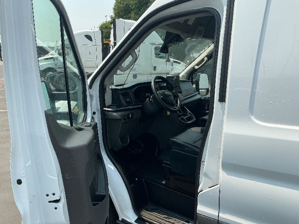 Cargo Van (Panel Van)-Light and Medium Duty Trucks-Ford-2022-Transit 350-Denver-CO-44,524\n\t\tmiles-$ 46,500 - Image 15