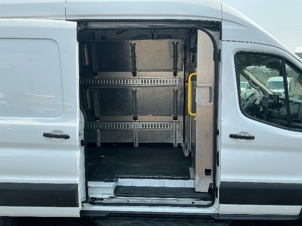 Cargo Van (Panel Van)-Light and Medium Duty Trucks-Ford-2022-Transit 350-Denver-CO-44,524\n\t\tmiles-$ 46,500 - Image 24