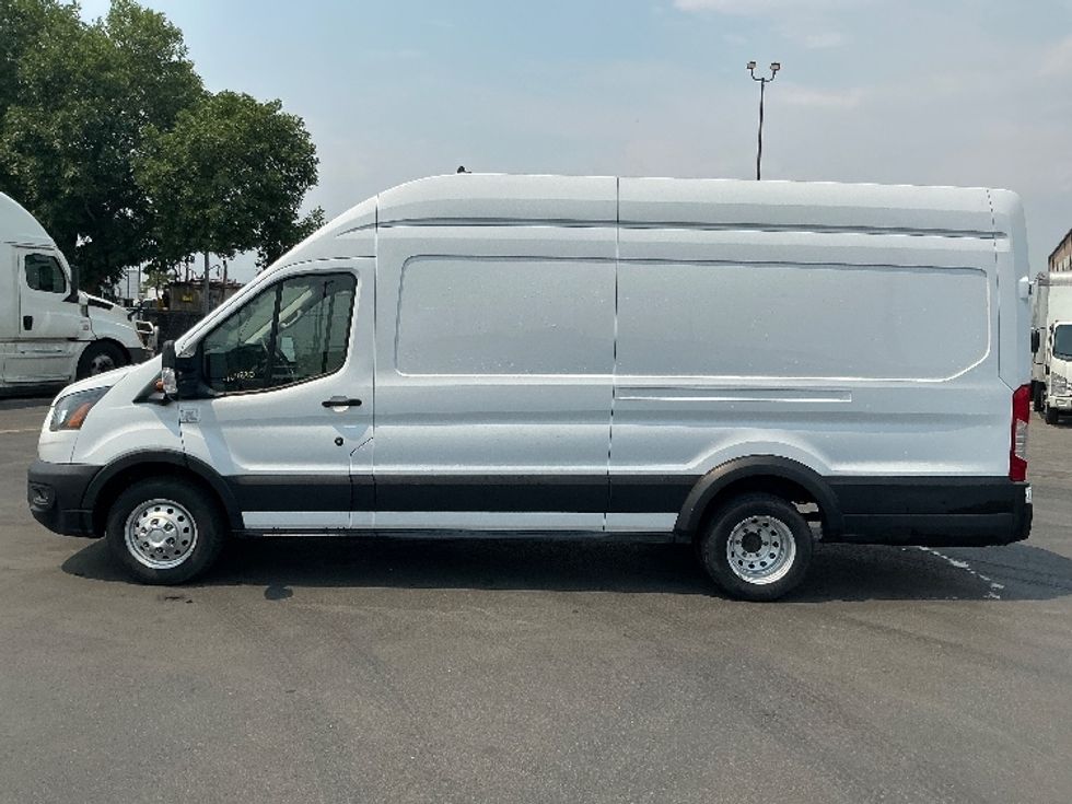 Cargo Van (Panel Van)-Light and Medium Duty Trucks-Ford-2022-Transit 350-Denver-CO-44,524\n\t\tmiles-$ 46,500 - Image 4