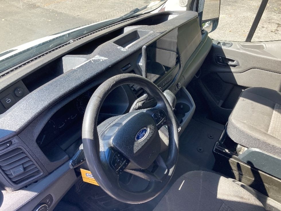 Cargo Van (Panel Van)-Light and Medium Duty Trucks-Ford-2022-Transit 350-Franklin-MA-148,112\n\t\tmiles-$ 30,500 - Image 17