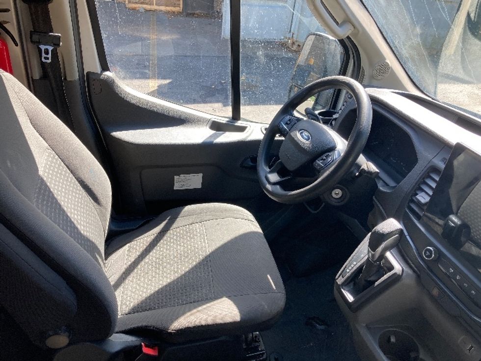 Cargo Van (Panel Van)-Light and Medium Duty Trucks-Ford-2022-Transit 350-Franklin-MA-148,112\n\t\tmiles-$ 30,500 - Image 22