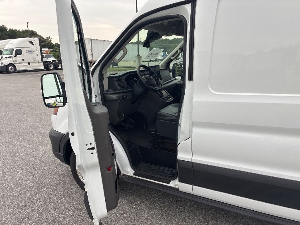Cargo Van (Panel Van)-Light and Medium Duty Trucks-Ford-2022-Transit 350-Greenville-SC-12,293\n\t\tmiles-$ 49,750 - Image 16