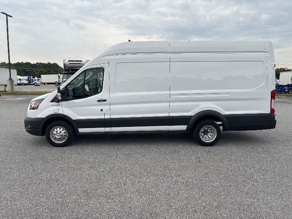 Cargo Van (Panel Van)-Light and Medium Duty Trucks-Ford-2022-Transit 350-Greenville-SC-12,293\n\t\tmiles-$ 49,750 - Image 4