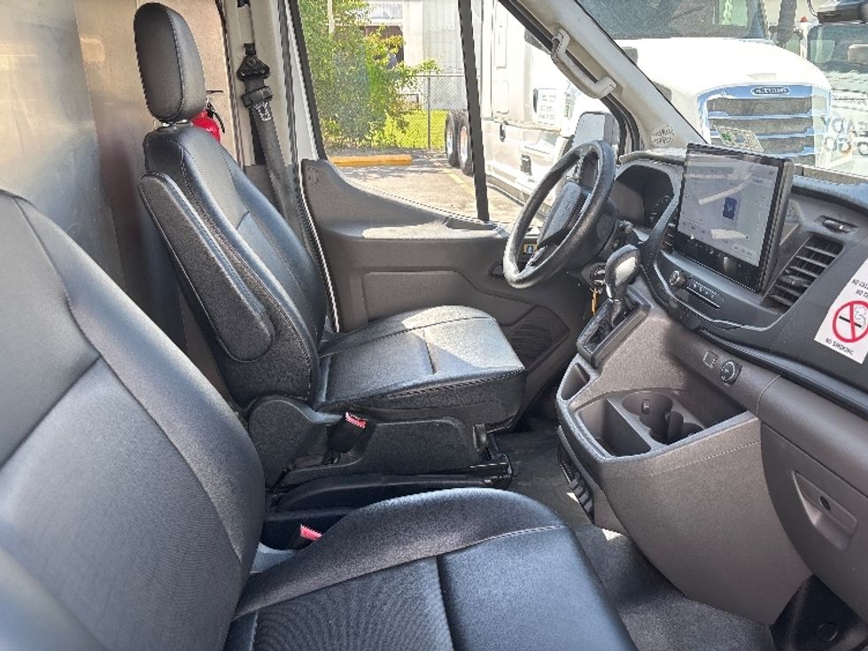 Cargo Van (Panel Van)-Light and Medium Duty Trucks-Ford-2022-Transit 350-Harahan-LA-59,543\n\t\tmiles-$ 45,000 - Image 22